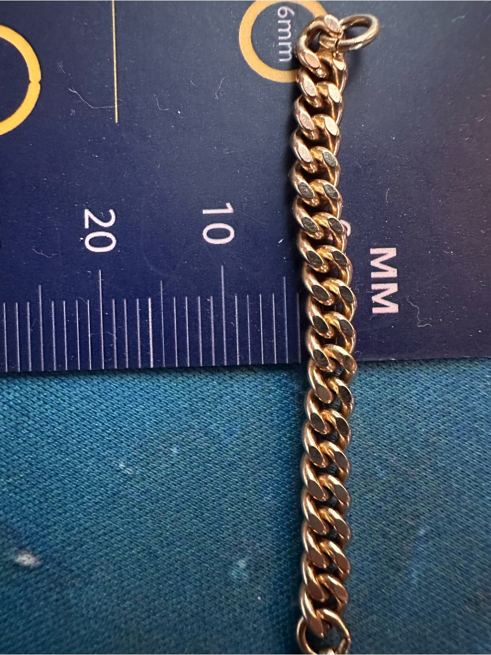 Solid yellow gold curb chain extender - Picture 8 of 8